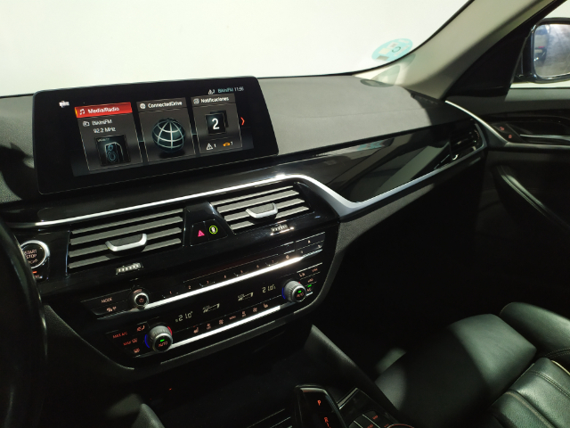 BMW Serie 5 530d Touring color Gris. Año 2018. 195KW(265CV). Diésel. En concesionario Hispamovil, Orihuela de Alicante