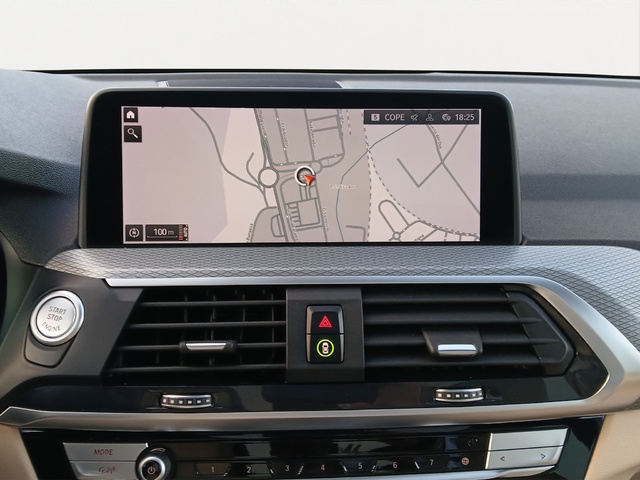 BMW X3 xDrive20d color Negro. Año 2021. 140KW(190CV). Diésel. En concesionario ALZIRA Automoviles Fersan, S.A. de Valencia