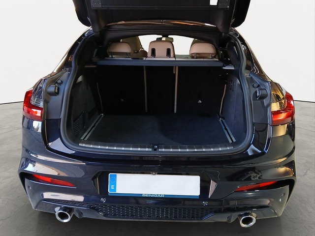 BMW X4 xDrive20i color Negro. Año 2019. 135KW(184CV). Gasolina. En concesionario GANDIA Automoviles Fersan, S.A. de Valencia