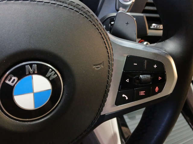 BMW X4 xDrive20i color Negro. Año 2019. 135KW(184CV). Gasolina. En concesionario GANDIA Automoviles Fersan, S.A. de Valencia