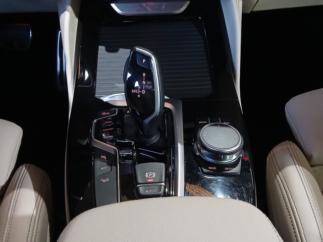 BMW X4 xDrive20i color Negro. Año 2019. 135KW(184CV). Gasolina. En concesionario GANDIA Automoviles Fersan, S.A. de Valencia