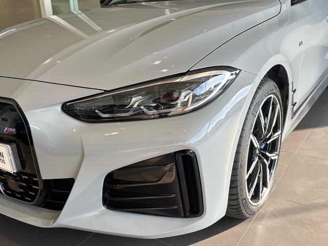 BMW i4 M50 color Gris. Año 2022. 400KW(544CV). Eléctrico. En concesionario Pruna Motor de Barcelona