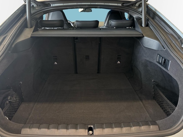 BMW i4 M50 color Gris. Año 2022. 400KW(544CV). Eléctrico. En concesionario Pruna Motor de Barcelona