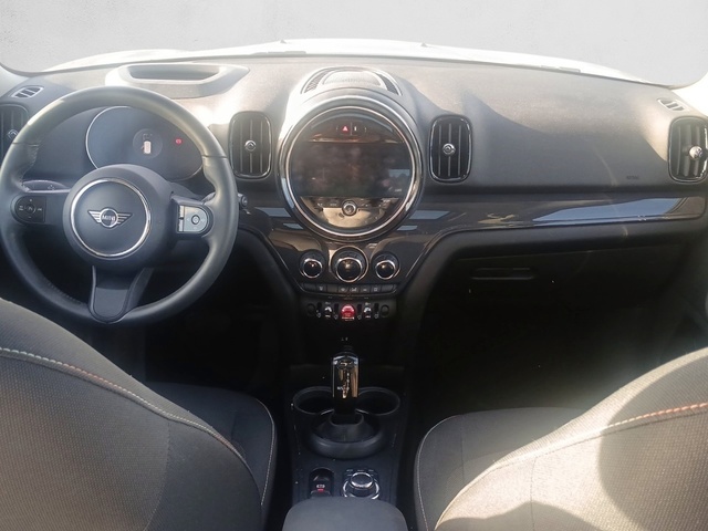 fotoG 6 del MINI MINI Countryman One 75 kW (102 CV) 102cv Gasolina del 2021 en Vizcaya