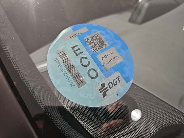 Foto 7 Lexus UX 250h Business 2WD 135 kW (184 CV)