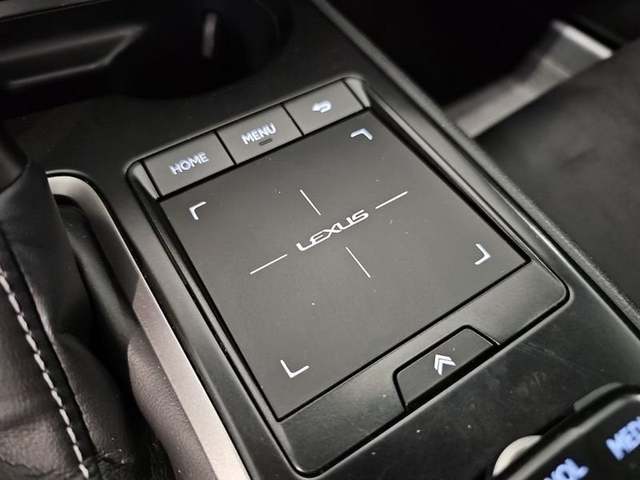 Foto 19 Lexus UX 250h Business 2WD 135 kW (184 CV)