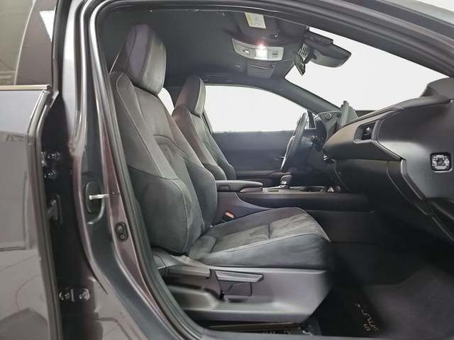 Foto 7 Lexus UX 300h Plus 146 kW (199 CV)