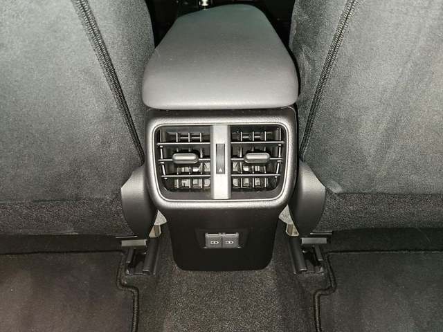 Foto 35 Lexus UX 300h Plus 146 kW (199 CV)