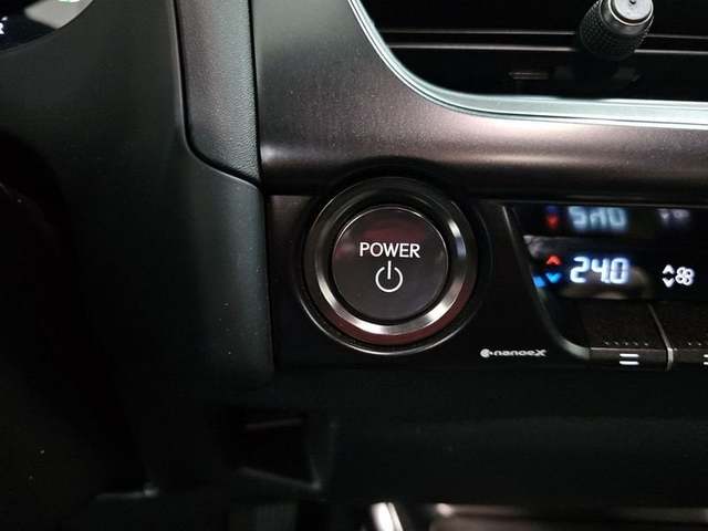 Foto 16 Lexus UX 300h Plus 146 kW (199 CV)