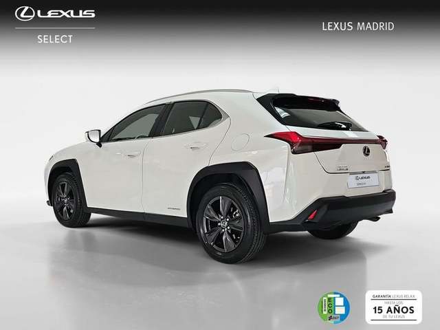 Foto 2 Lexus UX 250h Business 2WD 135 kW (184 CV)