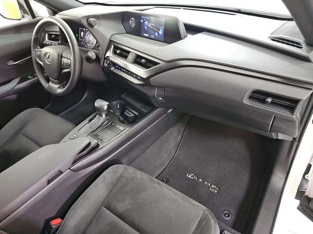 Foto 8 Lexus UX 250h Business 2WD 135 kW (184 CV)