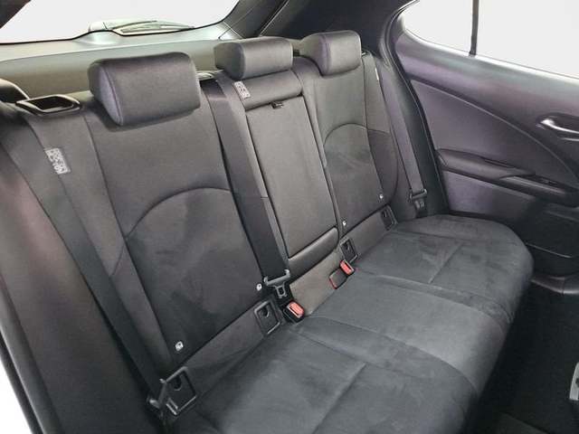 Foto 10 Lexus UX 250h Business 2WD 135 kW (184 CV)