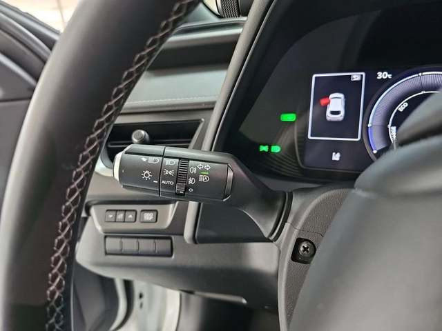 Foto 18 Lexus UX 250h Business 2WD 135 kW (184 CV)