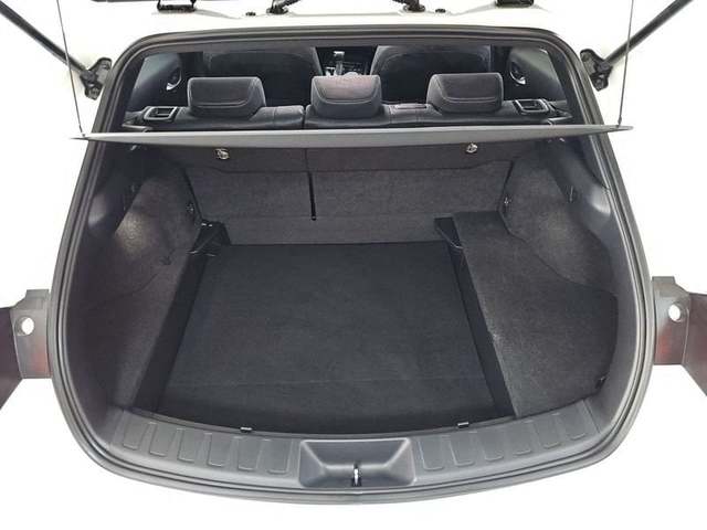 Foto 40 Lexus UX 250h Business 2WD 135 kW (184 CV)