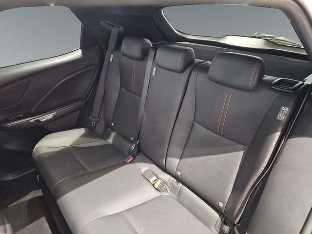 Foto 10 Lexus LBX 1.5 HEV Emotion+ 100 kW (136 CV)