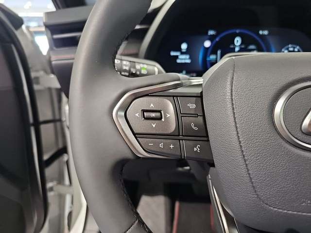 Foto 15 Lexus LBX 1.5 HEV Emotion+ 100 kW (136 CV)