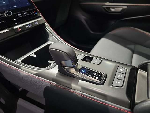 Foto 24 Lexus LBX 1.5 HEV Emotion+ 100 kW (136 CV)