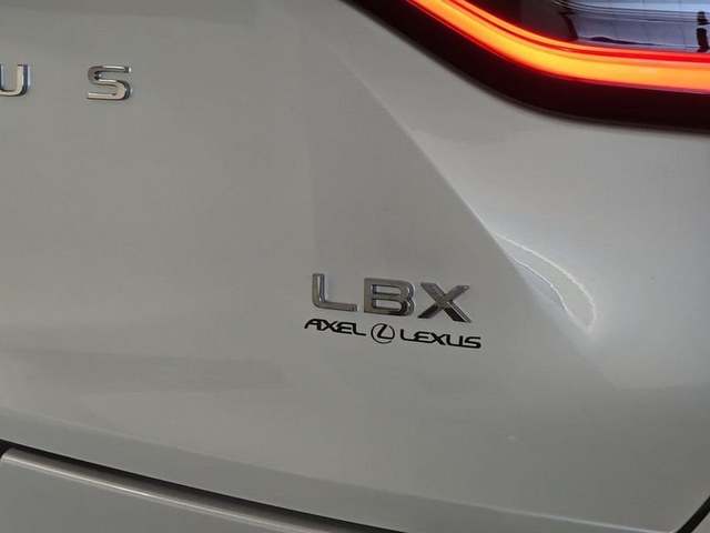 Foto 38 Lexus LBX 1.5 HEV Emotion+ 100 kW (136 CV)
