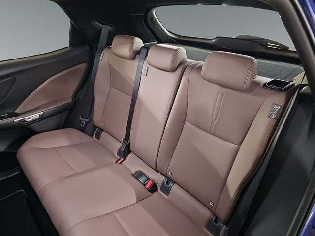 Foto 9 Lexus LBX 1.5 HEV Elegant Plus 100 kW (136 CV)