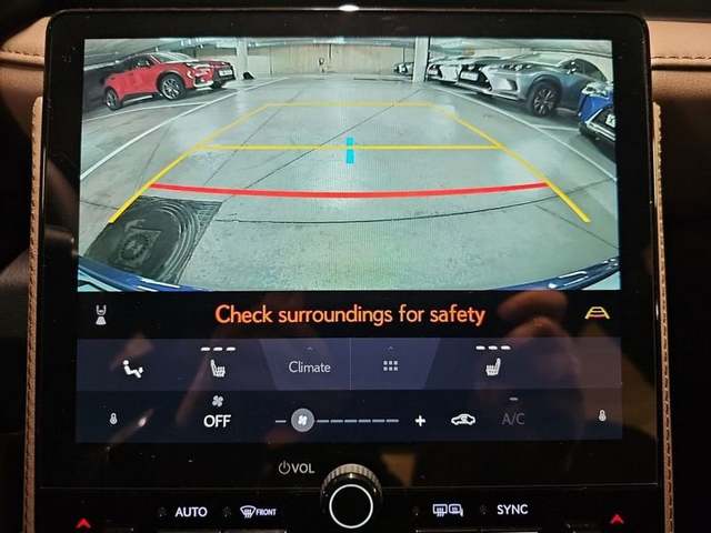 Foto 25 Lexus LBX 1.5 HEV Elegant Plus 100 kW (136 CV)