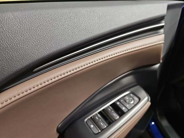 Foto 32 Lexus LBX 1.5 HEV Elegant Plus 100 kW (136 CV)