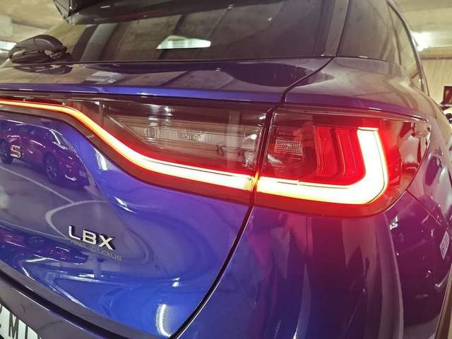 Foto 37 Lexus LBX 1.5 HEV Elegant Plus 100 kW (136 CV)