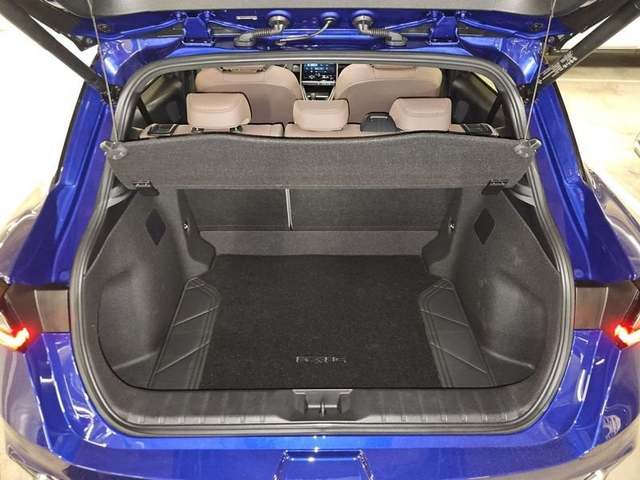 Foto 38 Lexus LBX 1.5 HEV Elegant Plus 100 kW (136 CV)