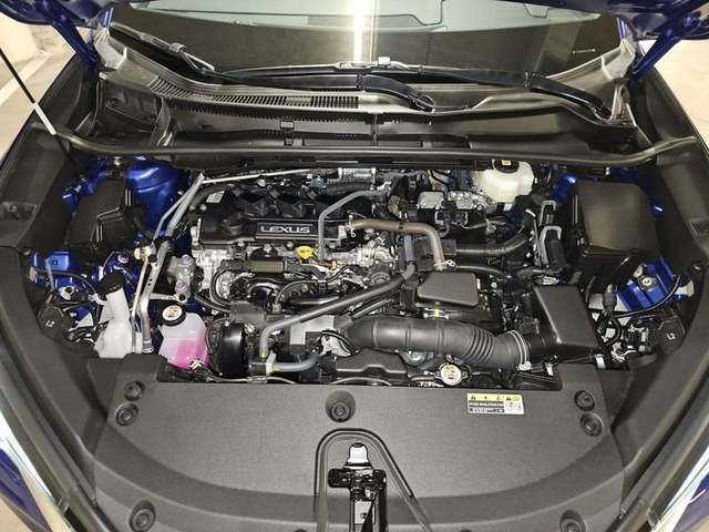 Foto 39 Lexus LBX 1.5 HEV Elegant Plus 100 kW (136 CV)