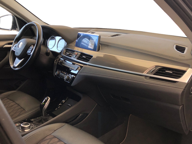 BMW X1 xDrive18d color Gris. Año 2021. 110KW(150CV). Diésel. En concesionario Vehinter Getafe de Madrid