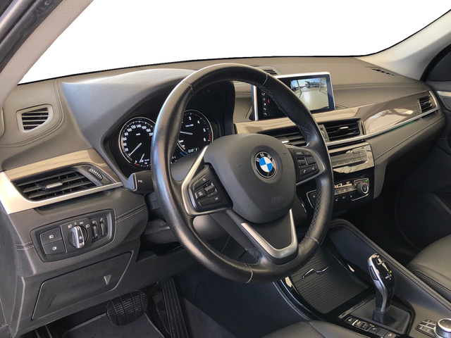 BMW X1 xDrive18d color Gris. Año 2021. 110KW(150CV). Diésel. En concesionario Vehinter Getafe de Madrid