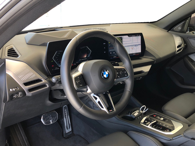 BMW Serie 2 220i Gran Coupe color Gris. Año 2024. 125KW(170CV). Gasolina. En concesionario Vehinter Getafe de Madrid