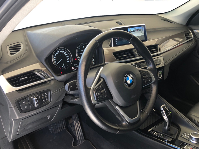 BMW X1 sDrive18d color Negro. Año 2021. 110KW(150CV). Diésel. En concesionario Vehinter Getafe de Madrid