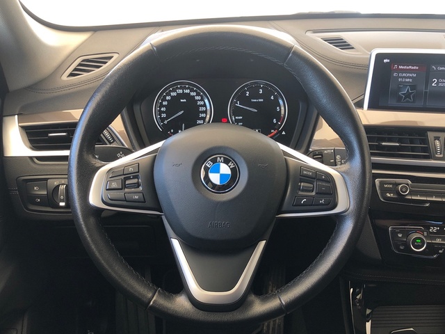 BMW X1 sDrive18d color Negro. Año 2021. 110KW(150CV). Diésel. En concesionario Vehinter Getafe de Madrid