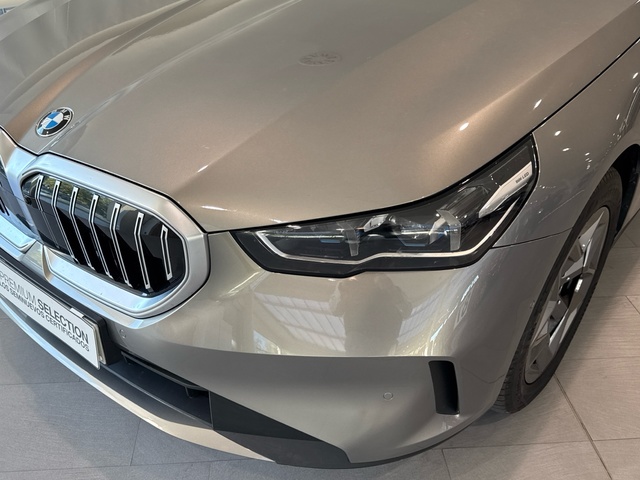 BMW Serie 5 520d Touring color Gris. Año 2024. 145KW(197CV). Diésel. En concesionario Motor Gorbea de Álava