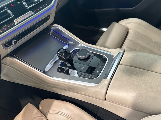 BMW X6 xDrive40d color Negro. Año 2021. 250KW(340CV). Diésel. En concesionario Motor Gorbea de Álava