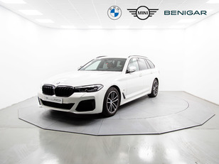 Fotos de BMW Serie 5 520d Touring color Blanco. Año 2024. 140KW(190CV). Diésel. En concesionario Móvil Begar Alicante de Alicante