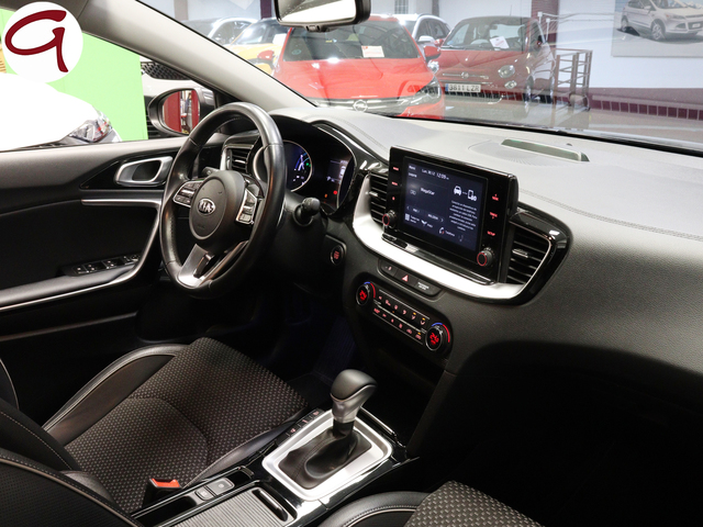 Foto 5 Kia XCeed 1.6 GDi PHEV eDrive 104 kW (141 CV)