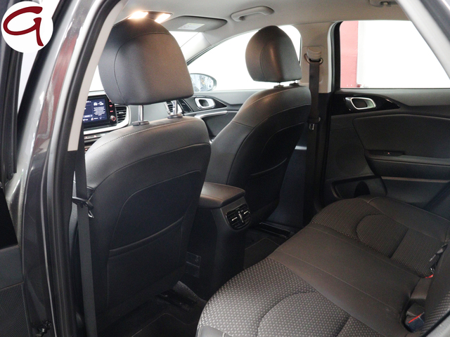 Foto 7 Kia XCeed 1.6 GDi PHEV eDrive 104 kW (141 CV)