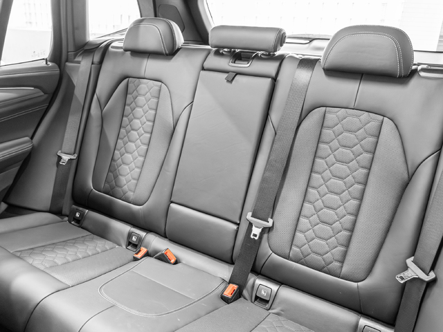 BMW M X3 M color Rojo. Año 2021. 353KW(480CV). Gasolina. En concesionario Caetano Cuzco, Alcalá de Madrid