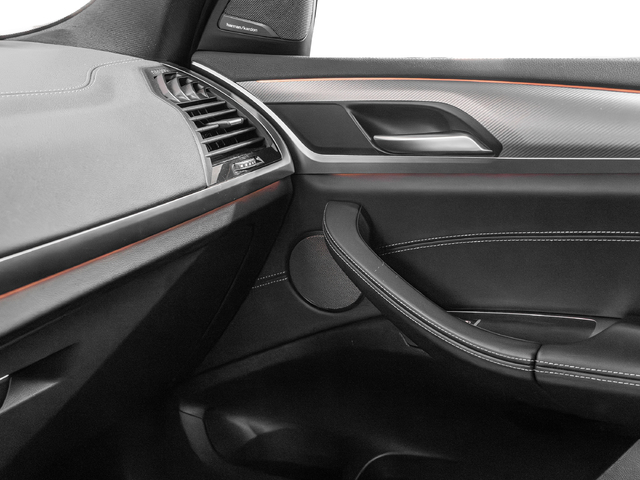 BMW M X3 M color Rojo. Año 2021. 353KW(480CV). Gasolina. En concesionario Caetano Cuzco, Alcalá de Madrid