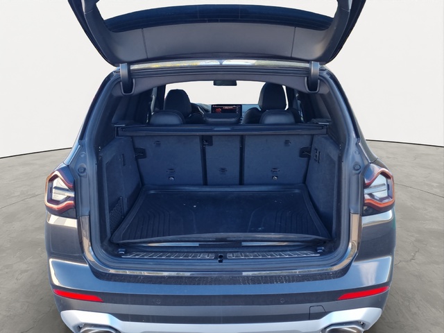 BMW X3 xDrive20d color Gris. Año 2022. 140KW(190CV). Diésel. En concesionario GANDIA Automoviles Fersan, S.A. de Valencia