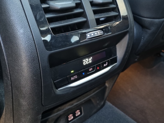 BMW X3 xDrive20d color Gris. Año 2022. 140KW(190CV). Diésel. En concesionario GANDIA Automoviles Fersan, S.A. de Valencia