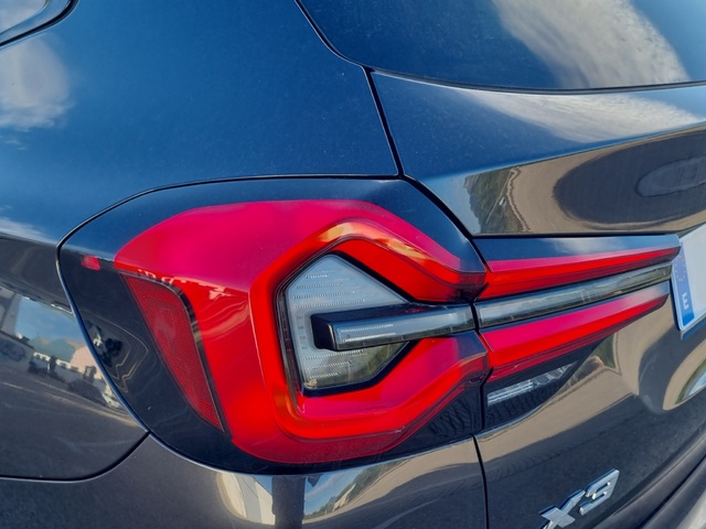 BMW X3 xDrive20d color Gris. Año 2022. 140KW(190CV). Diésel. En concesionario GANDIA Automoviles Fersan, S.A. de Valencia