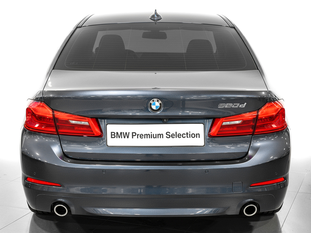 BMW Serie 5 520d color Azul. Año 2017. 140KW(190CV). Diésel. En concesionario Caetano Cuzco, Alcalá de Madrid