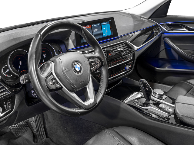 BMW Serie 5 520d color Azul. Año 2017. 140KW(190CV). Diésel. En concesionario Caetano Cuzco, Alcalá de Madrid