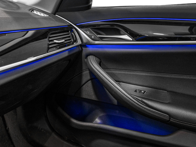 BMW Serie 5 520d color Azul. Año 2017. 140KW(190CV). Diésel. En concesionario Caetano Cuzco, Alcalá de Madrid