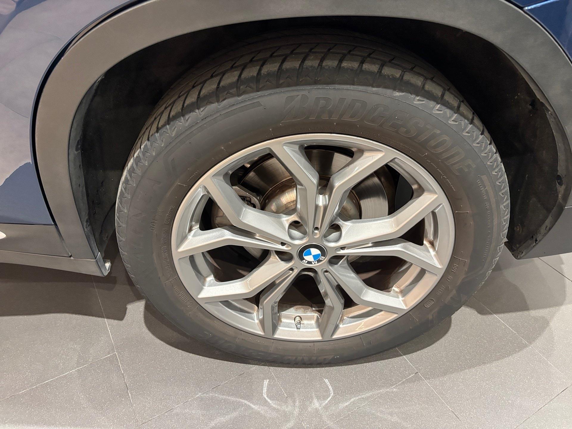 BMW X4 xDrive20d color Azul. Año 2021. 140KW(190CV). Diésel. En concesionario Automotor Costa, S.L.U. de Almería