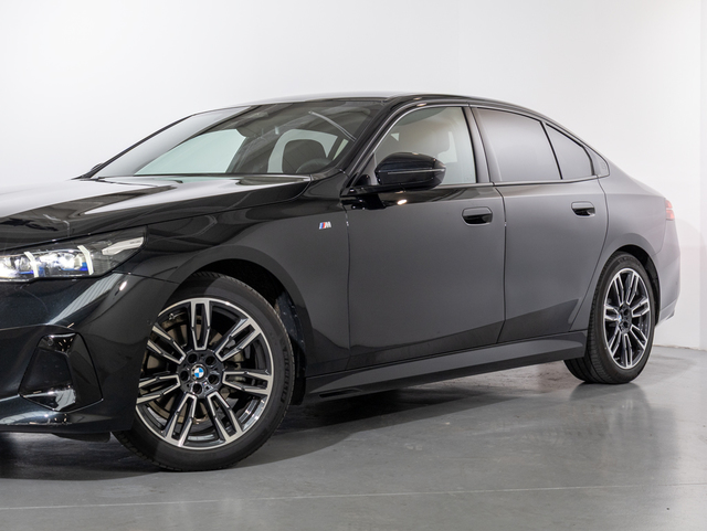 BMW Serie 5 520d color Negro. Año 2024. 145KW(197CV). Diésel. En concesionario Proa Premium Palma de Illes Balears