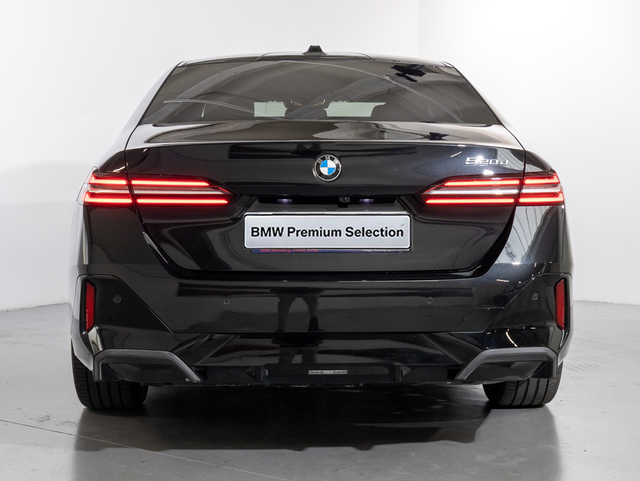 BMW Serie 5 520d color Negro. Año 2024. 145KW(197CV). Diésel. En concesionario Proa Premium Palma de Illes Balears