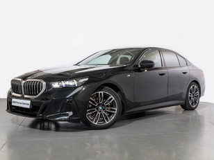 Fotos de BMW Serie 5 520d color Negro. Año 2024. 145KW(197CV). Diésel. En concesionario Augusta Aragon S.A. de Zaragoza